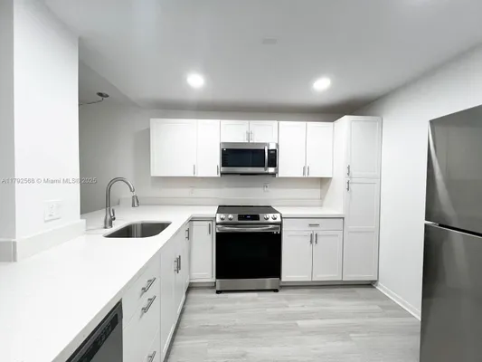 Property Slideshow image 3 of 42 | 7950 w mcnab rd 222, Tamarac, FL, 33321