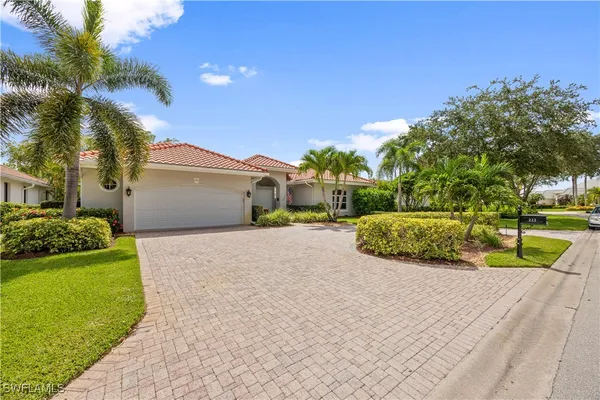 Property Slideshow image 2 of 34 | 222 monterey dr, Naples, FL, 34119