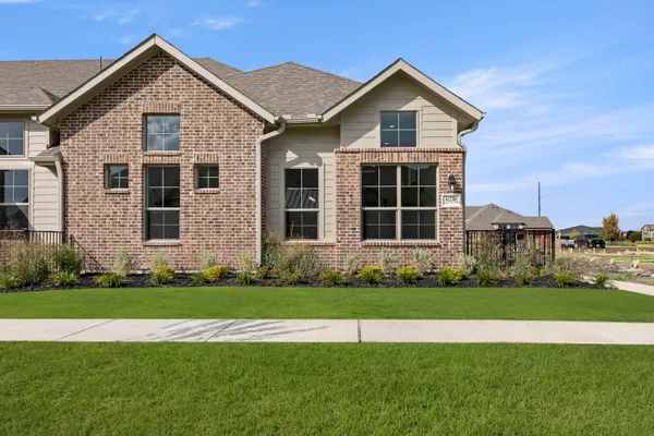 Property Slideshow image 2 of 29 | 628 oakridge dr, Wylie, TX, 75098
