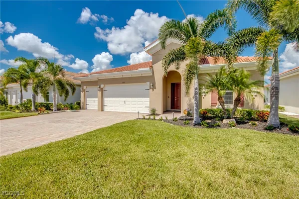 Property Slideshow image 3 of 49 | 3668 avenida del vera, North Fort Myers, FL, 33917