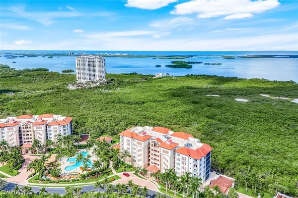 Property Slideshow image 2 of 43 | 24011 via castella dr 2102, Bonita Springs, FL, 34134