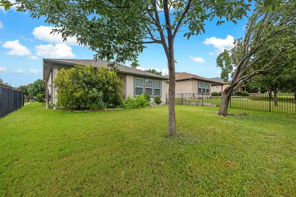 Property Slideshow image 3 of 22 | 607 salt creek ln, Georgetown, TX, 78633