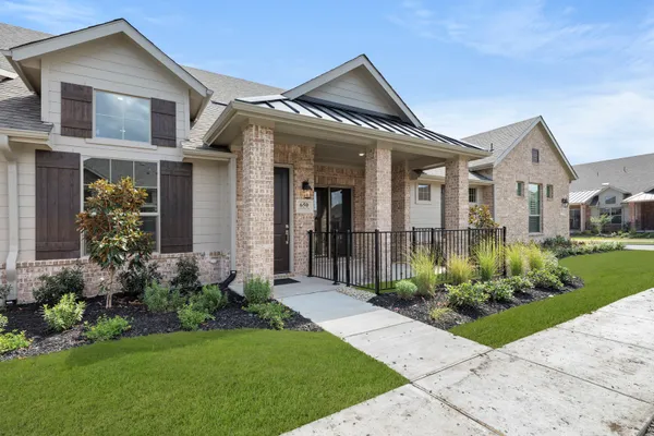 Property Slideshow image 2 of 28 | 650 oakridge dr, Wylie, TX, 75098