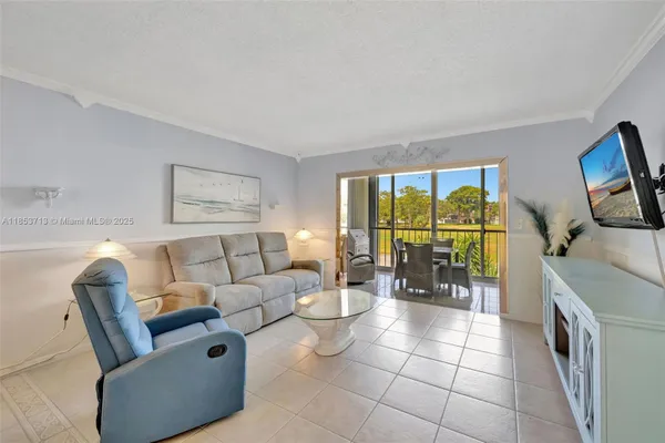Property Slideshow image 2 of 49 | 7847 golf circle dr 203, Margate, FL, 33063