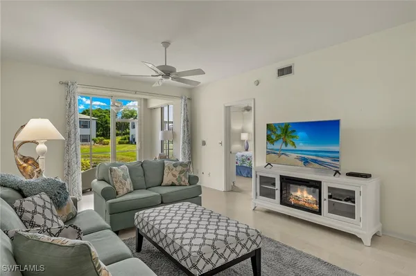 Property Slideshow image 3 of 17 | 824 tanbark dr apt 104, Naples, FL, 34108