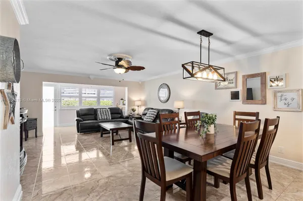 Property Slideshow image 3 of 25 | 329 se 3rd st 105t, Hallandale Beach, FL, 33009