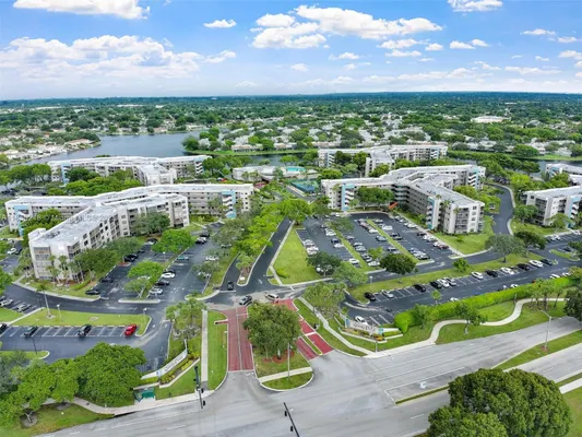 Property Slideshow image 2 of 43 | 1101 colony point cir 307, Pembroke Pines, FL, 33026