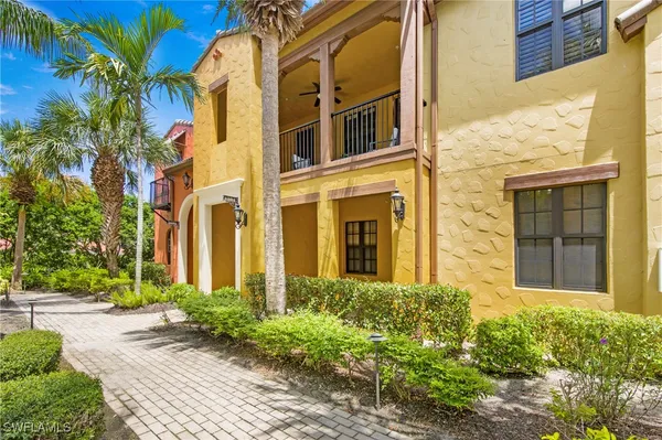 Property Slideshow image 2 of 43 | 8975 malibu st 1304, Naples, FL, 34113