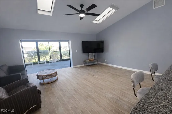 Property Slideshow image 3 of 25 | 11091 caravel cir, Fort Myers, FL, 33908