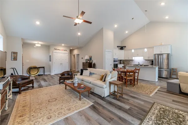 Property Slideshow image 3 of 27 | 3026 clinton ct, Williamsburg, VA, 23188