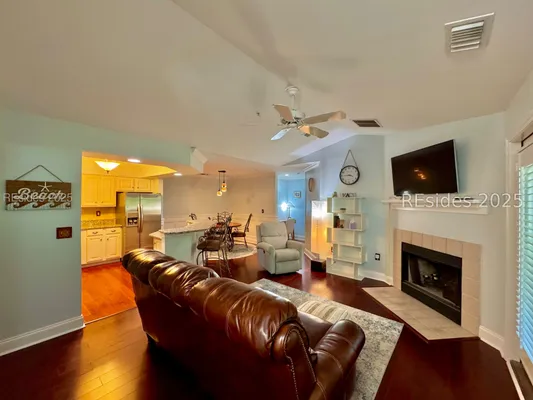 Property Slideshow image 2 of 45 | 380 marshland rd j38, Hilton Head Island, SC, 29926