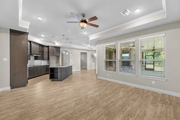 Property Slideshow image 3 of 44 | 5719 bobwhite trl, Manvel, TX, 77578