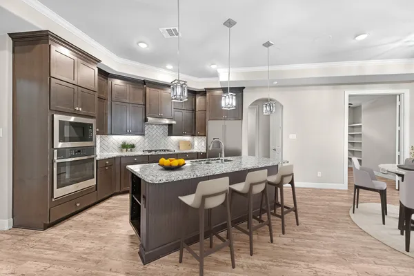 Property Slideshow image 3 of 48 | 5719 bobwhite trl, Manvel, TX, 77578