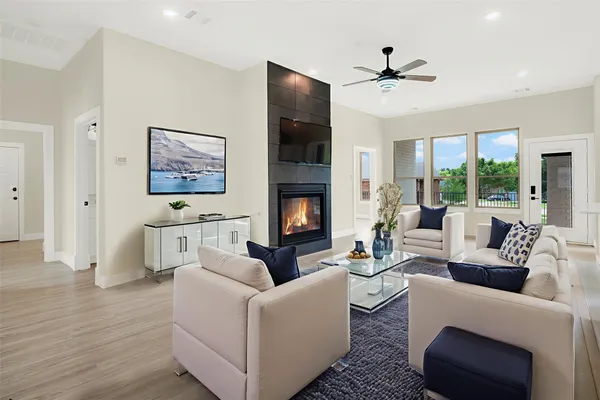 Property Slideshow image 3 of 19 | 3725 creek view dr, Mckinney, TX, 75071