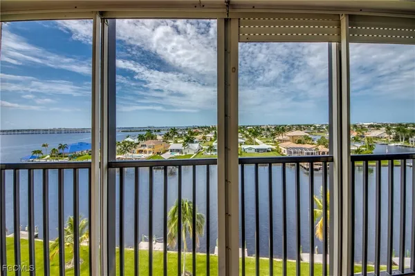 Property Slideshow image 3 of 49 | 4260 se 20th pl 701, Cape Coral, FL, 33904