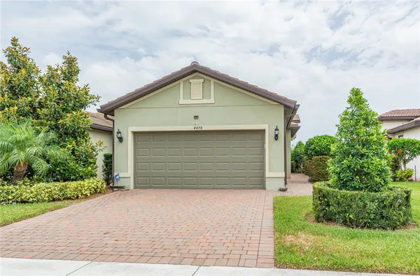 Property Slideshow image 2 of 31 | 4478 beauty leaf cir, Vero Beach, FL, 32967