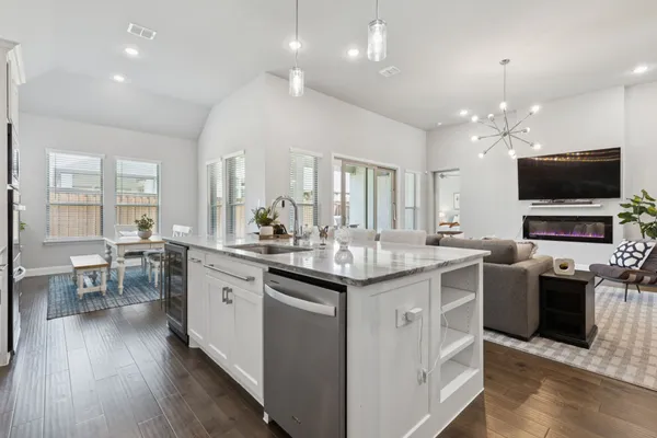 Property Slideshow image 3 of 28 | 1034 marina ave, Allen, TX, 75013