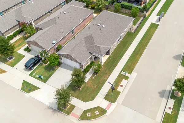 Property Slideshow image 2 of 39 | 7601 heritage dr, Aubrey, TX, 76227