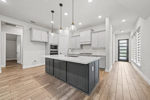 Property Slideshow image 2 of 32 | 429 juana way, New Braunfels, TX, 78132