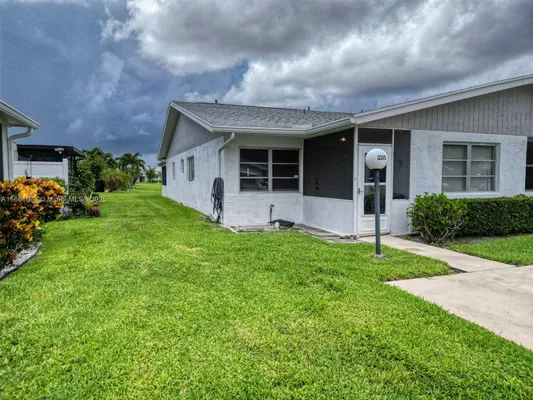 Property Slideshow image 2 of 40 | 3319 americo dr, West Palm Beach, FL, 33417