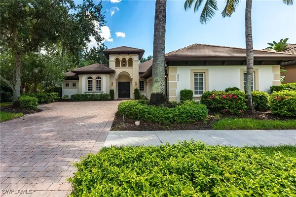 Property Slideshow image 2 of 30 | 8886 shenendoah cir, Naples, FL, 34113