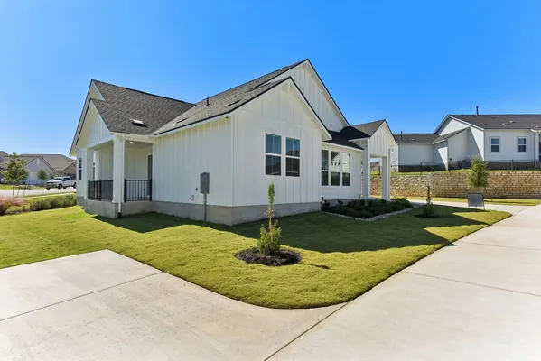 Property Slideshow image 2 of 33 | 105 antoinette way unit 102, San Marcos, TX, 78666