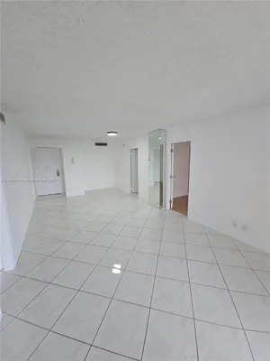 Property Slideshow image 2 of 22 | 20500 w country club dr apt 614, Aventura, FL, 33180