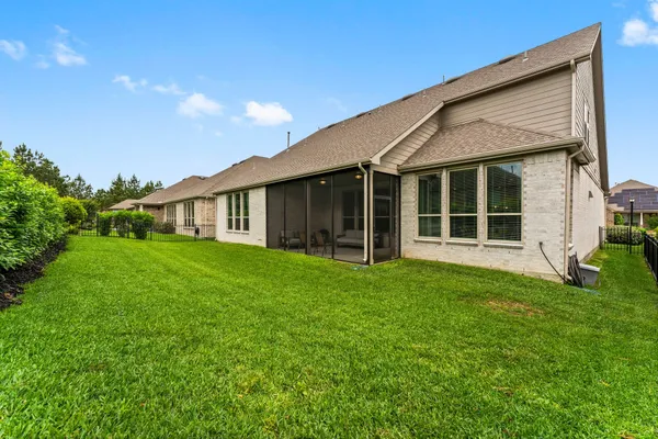 Property Slideshow image 2 of 42 | 225 fox trotter, The Woodlands, TX, 77382