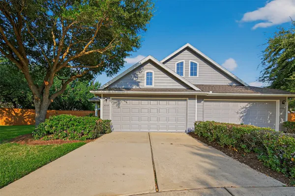 Property Slideshow image 2 of 25 | 5347 greenbrae ln, Katy, TX, 77494