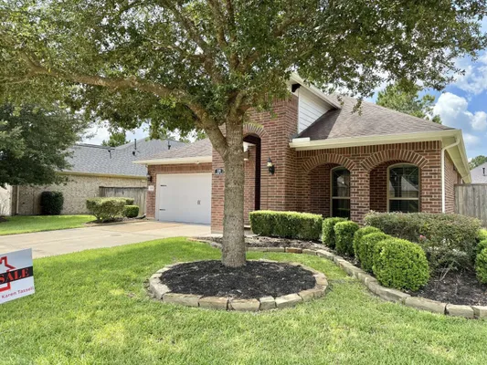 Property Slideshow image 2 of 38 | 118 bellardia ct, Montgomery, TX, 77316