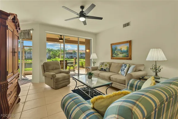 Property Slideshow image 3 of 25 | 10007 sky view way 2007, Fort Myers, FL, 33913