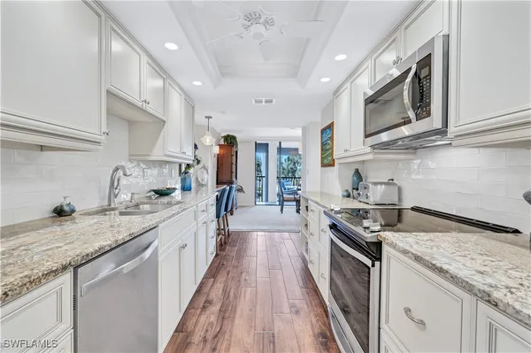 Property Slideshow image 3 of 35 | 2400 gulf shore blvd 203, Naples, FL, 34103