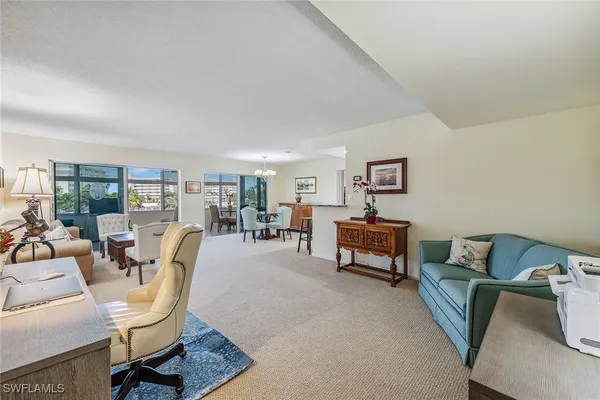 Property Slideshow image 3 of 25 | 3410 gulf shore blvd 305, Naples, FL, 34103