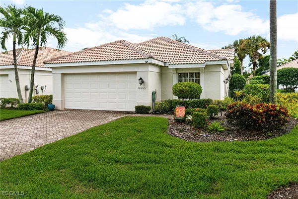 Property Slideshow image 2 of 50 | 10021 colonial country club blvd, Fort Myers, FL, 33913