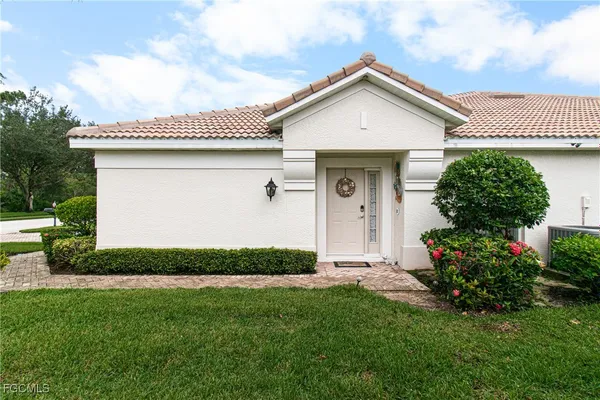 Property Slideshow image 3 of 50 | 10021 colonial country club blvd, Fort Myers, FL, 33913