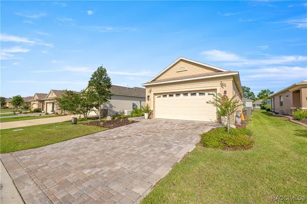 Property Slideshow image 2 of 25 | 10020 sw 96th ct, Ocala, FL, 34481