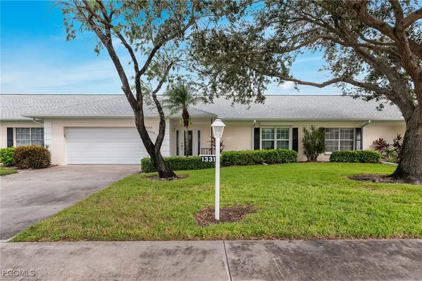 Property Slideshow image 2 of 19 | 1331 s brandywine cir, Fort Myers, FL, 33919