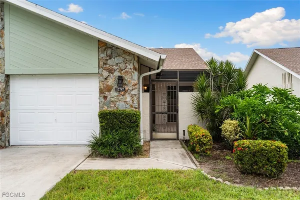 Property Slideshow image 2 of 50 | 12787 cold stream dr, Fort Myers, FL, 33912