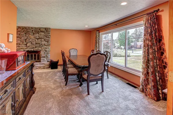 Property Slideshow image 3 of 34 | 9829 plum brook ln, Strongsville, OH, 44149