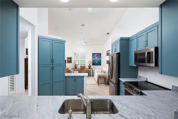 Property Slideshow image 3 of 24 | 790 bentwater cir 203, Naples, FL, 34108