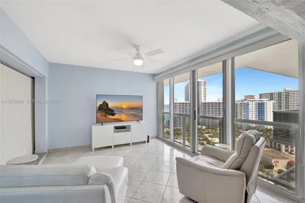 Property Slideshow image 2 of 62 | 3300 ne 36th st 1712, Fort Lauderdale, FL, 33308