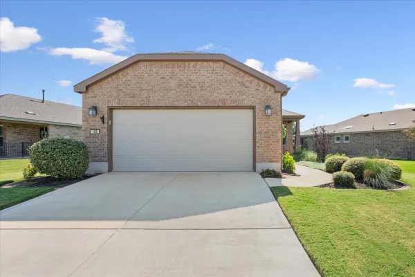 Property Slideshow image 3 of 27 | 105 comal ln, Georgetown, TX, 78633