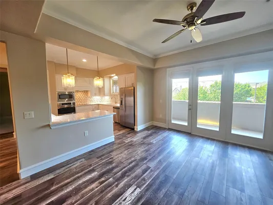 Property Slideshow image 3 of 35 | 301 watermere dr apt 216, Southlake, TX, 76092