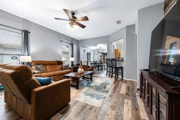 Property Slideshow image 2 of 36 | 739 apple blossom dr, Pearland, TX, 77584