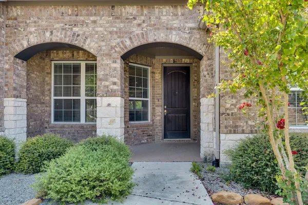Property Slideshow image 2 of 40 | 705 holiday creek ln, Georgetown, TX, 78633
