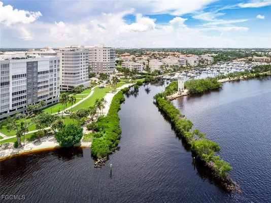 Property Slideshow image 3 of 50 | 14250 royal harbour ct 817, Fort Myers, FL, 33908