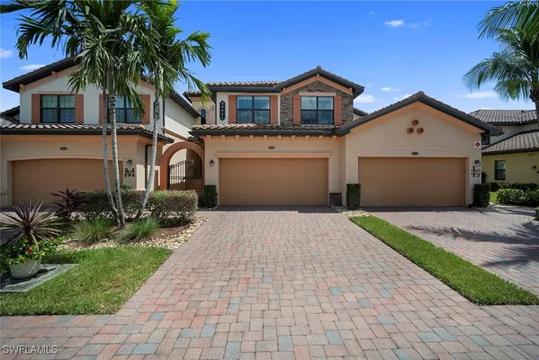 Property Slideshow image 2 of 50 | 28021 cookstown ct 3603, Bonita Springs, FL, 34135