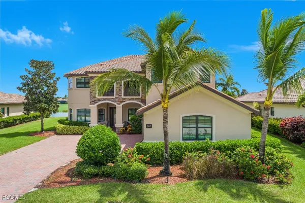 Property Slideshow image 2 of 50 | 28647 lisburn ct, Bonita Springs, FL, 34135