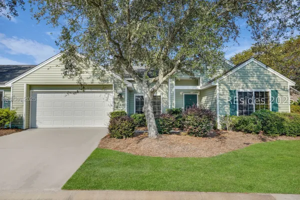 Property Slideshow image 3 of 40 | 2 huquenin ct, Bluffton, SC, 29909