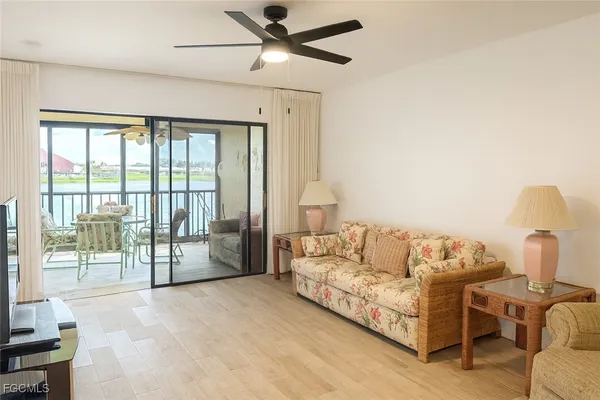 Property Slideshow image 2 of 24 | 11110 caravel cir 204, Fort Myers, FL, 33908